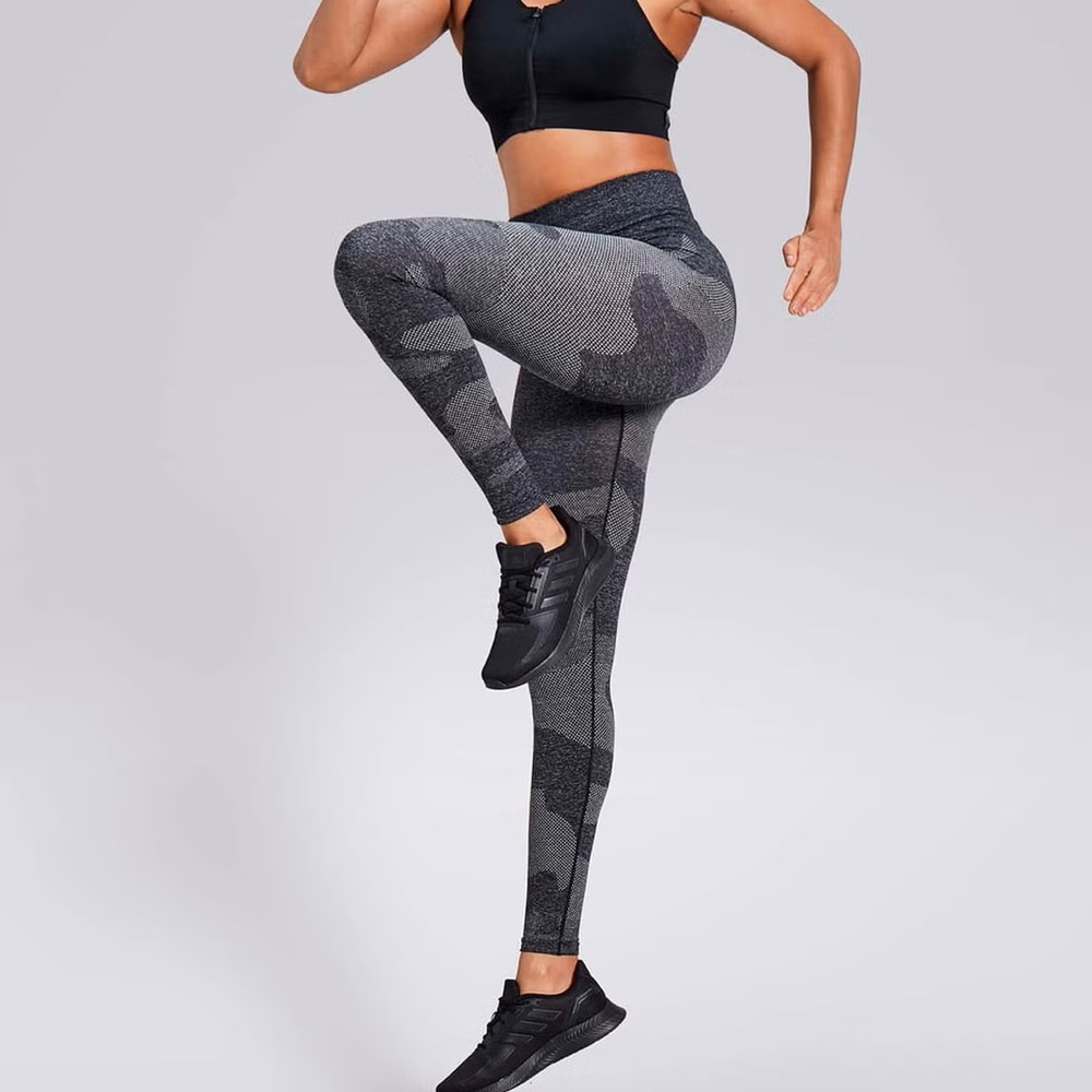 HPE Seamless High Waist Cross X Gray Camo Leggings Size Small